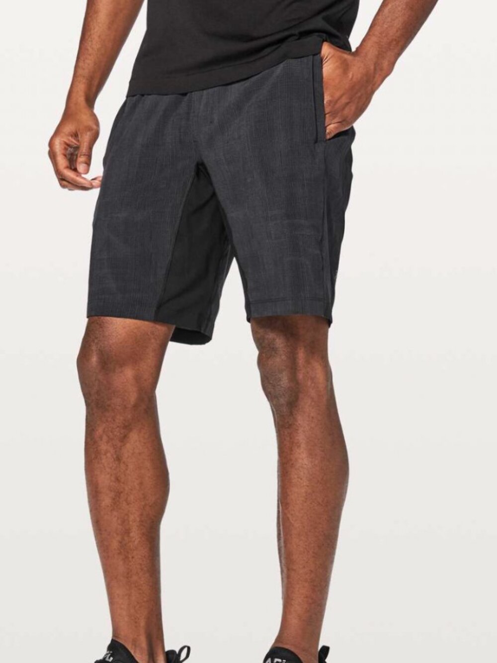 Lululemon T.H.E. Short Luxtreme 9" Men's Large Black Gridlines Gym Workout